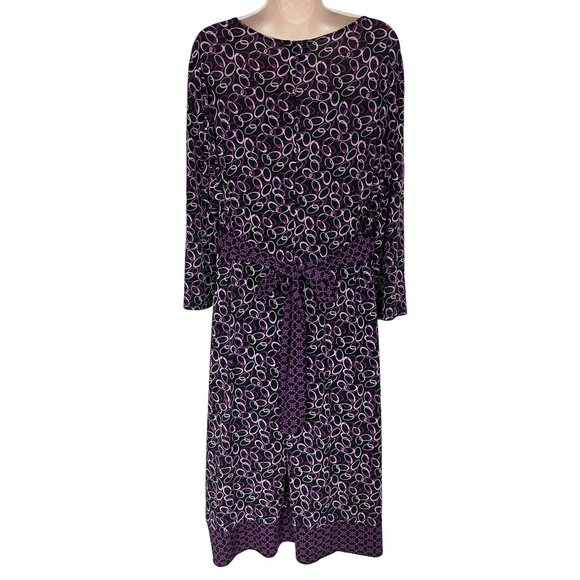 Elegant Purple Patterned Dress - Picture 3 of 3